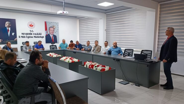 İL MİLLİ EĞİTİM MÜDÜRLÜĞÜ ÖLÇME DEĞERLENDİRME MERKEZİ, TÜRKİYE YÜZYILI MAARİF MODELİ ÖLÇME VE DEĞERLENDİRME UYGULAMALARI SEMİNERLERİNE DEVAM EDİYOR