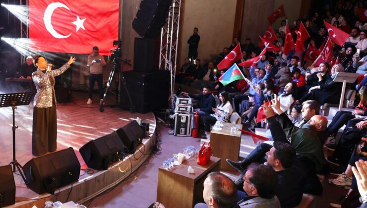 Azerin’den Türklük Anıtı Açılışına Özel Muhteşem Konser