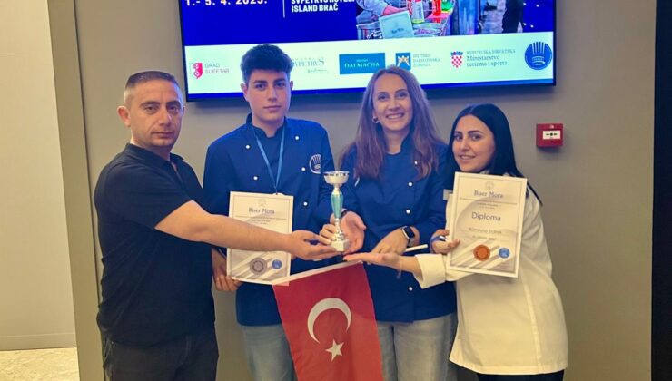 GENÇ AŞÇILAR, HIRVATİSTAN’DA LEZZETLİ TABAKLARIYLA MADALYALAR KAZANDI