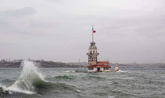 AKOM’dan Pazartesi Uyarısı: Fırtına ve Kuvvetli Sağanak Yağış Bekleniyor