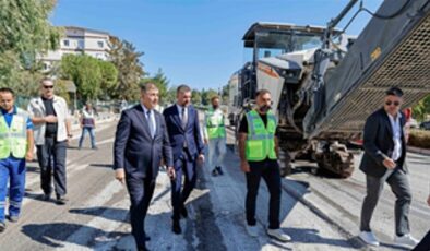İzmir’in yollarında gece gündüz asfalt çalışması