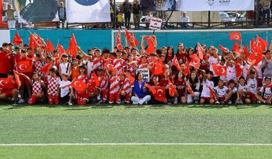Karabağlar ’da Amatör Spor Kulüplerine Büyük Destek