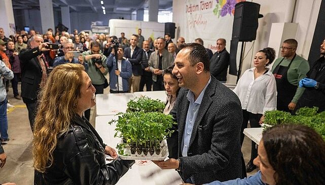 Bornova’da toprağa can, üreticiye destek