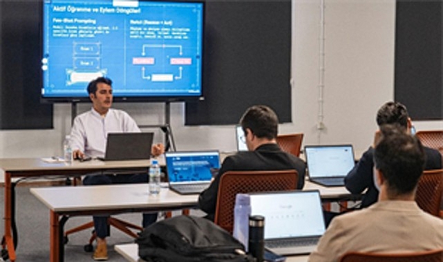 Büyükşehir’den yöneticilere yapay zeka ile dijital dönüşüm eğitimi