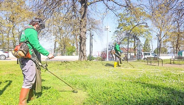 Canik’te Parklar Yaza Hazırlanıyor