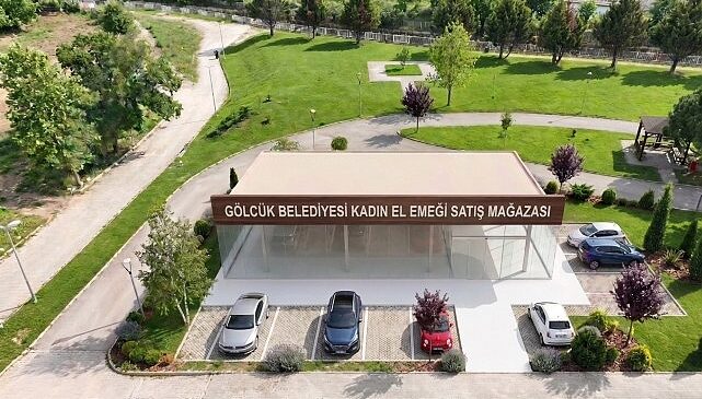 Gölcük Belediyesi Kadın El Emeği Satış Mağazasının Yapımına Başlandı