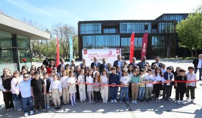 İnegöl’ün Küçük Sanatçılarının Eserleri 23 Nisan Özel Sergisinde Görücüye Çıktı