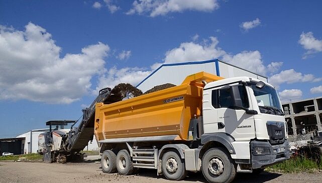 Kahramankazan’da Asfalt Seferberliği Sürüyor