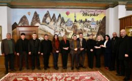 Çatlı Ailesi ve Film Ekibinden Başkan Arı’ya Ziyaret