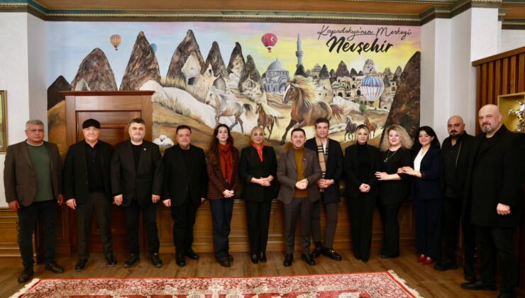 Çatlı Ailesi ve Film Ekibinden Başkan Arı’ya Ziyaret