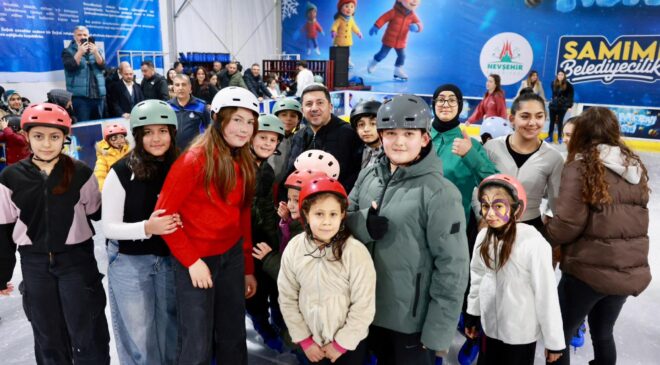 Nevşehir’de Buz Pateni Şöleni: 15 Bin Kişi Pistte Buluştu!