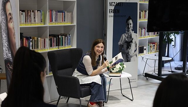 Nezaket Erden, “Sennur Sezer” şiirleri okudu