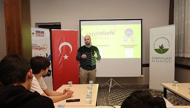 Osmangazi Belediyesi’nden Gençlere Eleştirel Düşünce Atölyesi