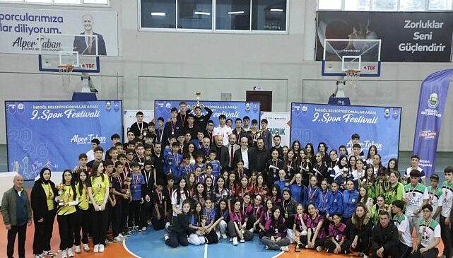 Puanlı Atletizmde Kupalar Sahiplerini Buldu